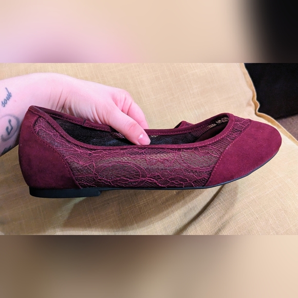 Burgundy Torrid Flats - Picture 1 of 3